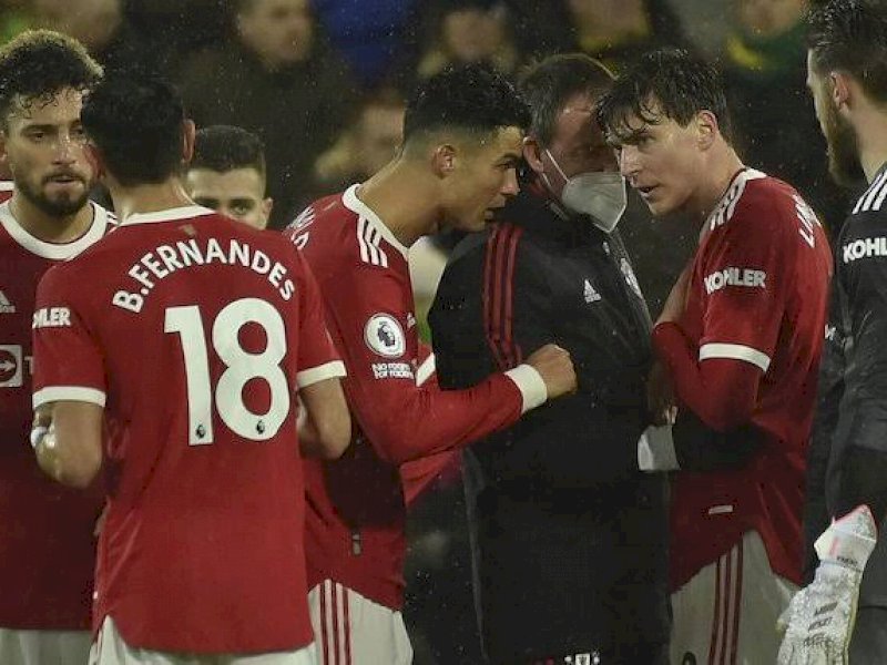 Manchester United akan kembali tempur usai jeda dua pekan.