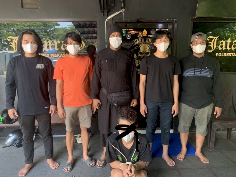 Pelaku pencuri motor di Wajo saat diamankan.