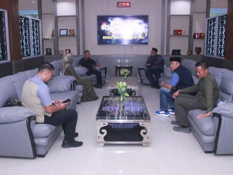 Memupuk Sinergitas, Danbrigif PR 3 Kostrad Terima Kunjungan Bupati Maros