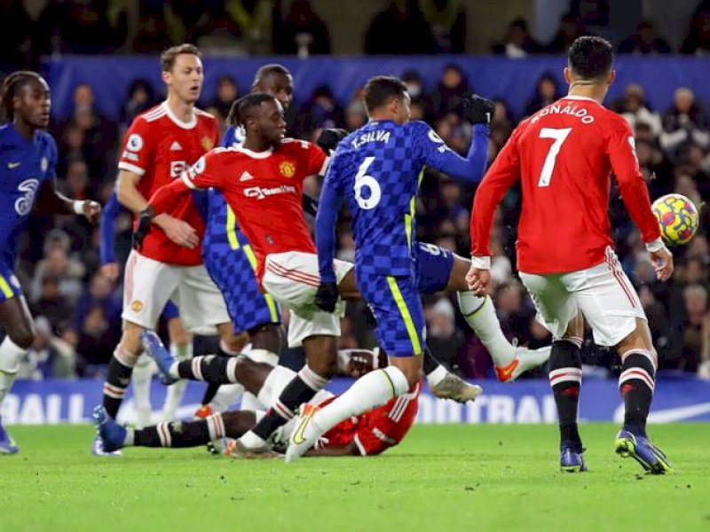 Chelsea vs MU bermain seri 1-1 dalam lanjutan Liga Inggris dini hari tadi.