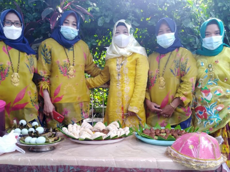Aneka penganan kue tradisional khas Makassar dongkrak perekonomian daerah. (Foto: Nurjannah)