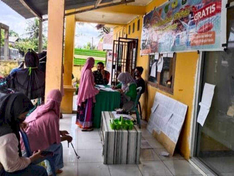 Vaksinasi yang digelar Kodim 1426/Takalar bersama Dinkes Takalar. (Foto: Ist)