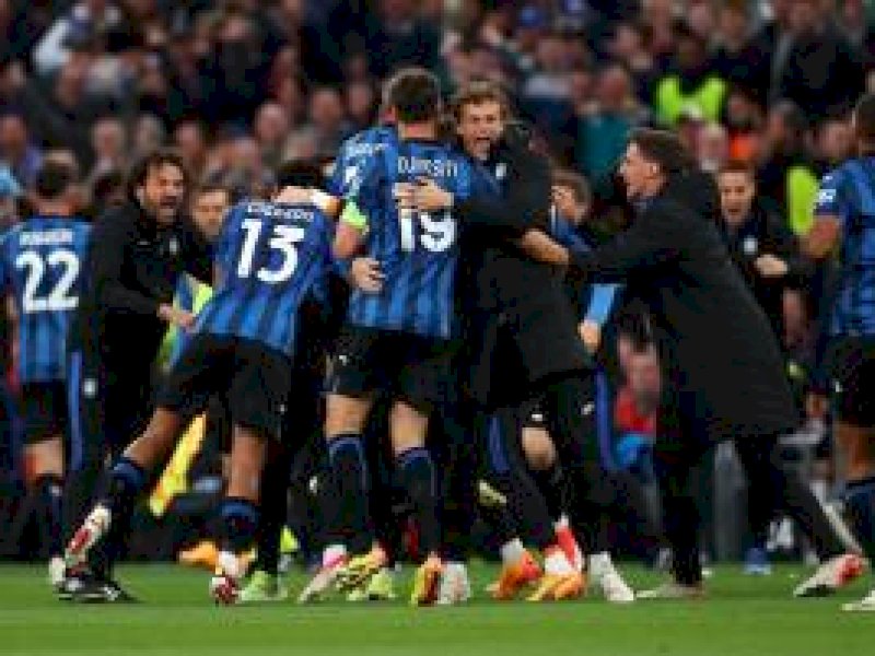 Pemain Atalanta merayakan kemenangan atas Leverkusen. (int) 