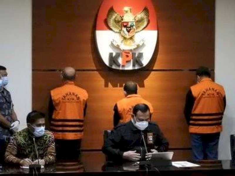 Nurdin Abdullah cs saat diamankan KPK. 