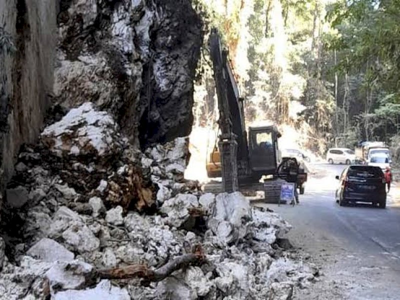 Jalur Camba Poros Kabupaten Maros-Bone yang rawan terjadi macet saat mudik lebaran/Int