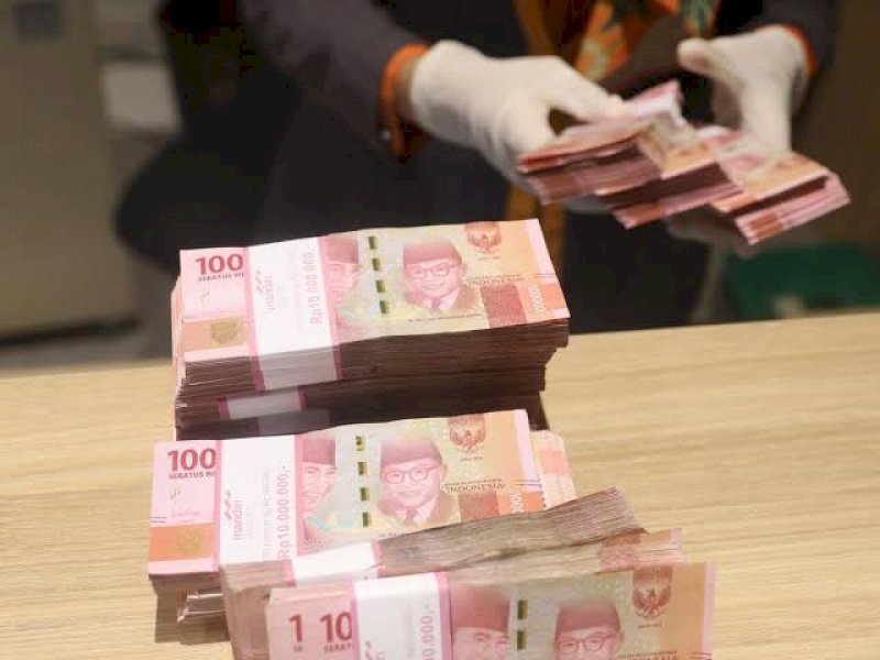 Rupiah Ngos-ngosan, Nyaris Tembus Rp15.000 per Dolar AS