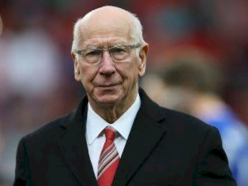 Bobby Charlton (int) 