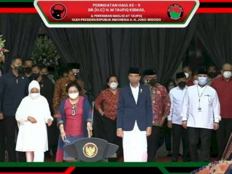 Presiden Jokowi peresmian Masjid At-Taufiq di Lenteng Agung, Jakarta Selatan, Rabu (8/6/2022).