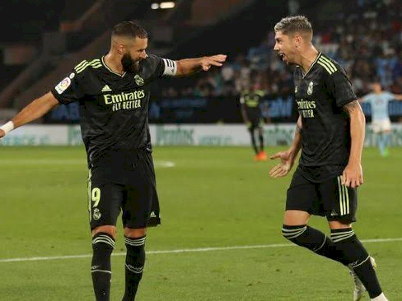 Pemain Real Madrid merayakan gol usai membobol gawang Celta Vigo. 