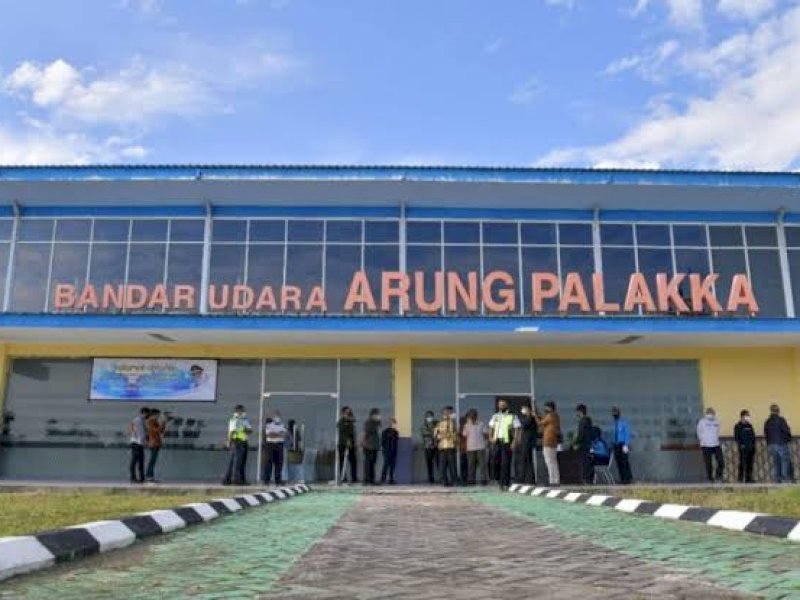 Bandara Udara Arung Palakka Bone.