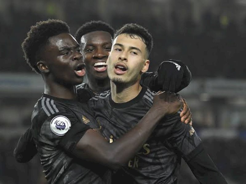 Pemain Arsenal merayakan gol ke gawang Brighton. (int)