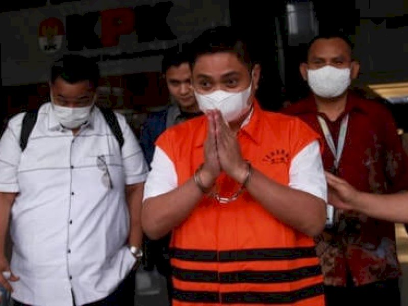 Mardani Maming divonis 10 tahun penjara. 