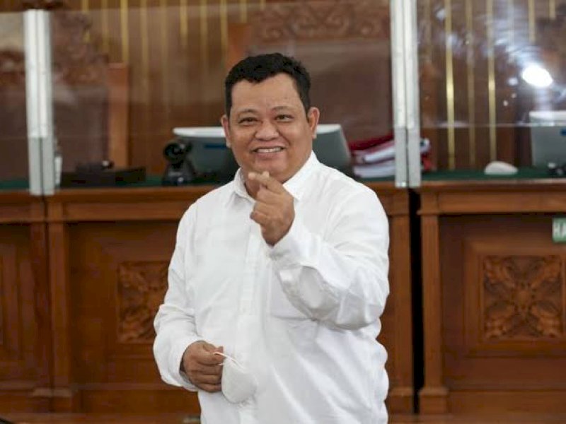 Kuat Ma'ruf usai mendengarkan putusan majelis hakim PN Jakarta Selatan. (int)