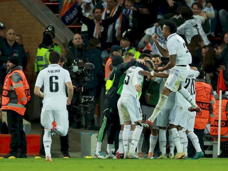 Pemain Real Madrid merayakan gol ke gawang Liverpool. (int)
