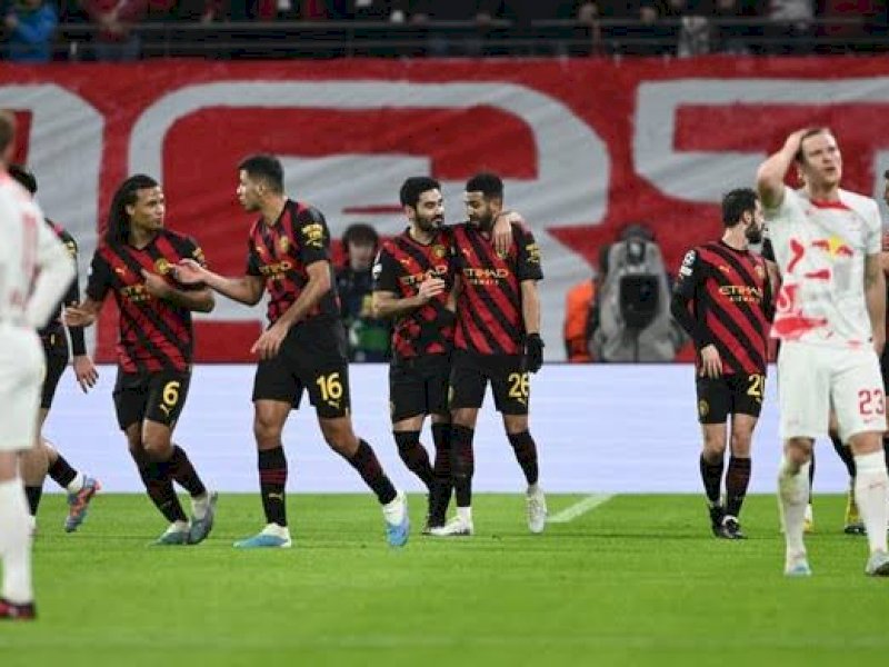 Pemaim Manchester City merayakan gol ke gawang Leipzig. (int)