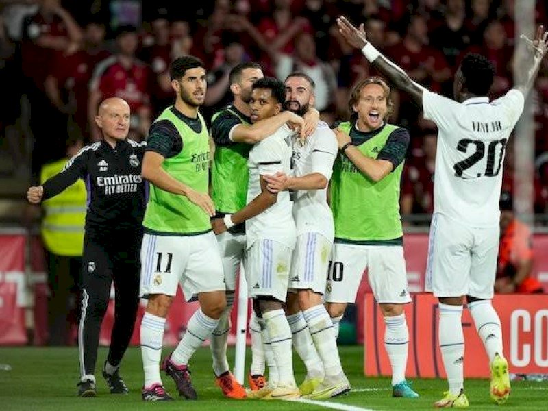 Pemain Real Madrid merayakan gelar juara Copa Del Rey. (int)