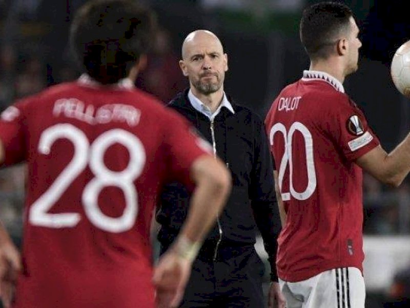 Erik ten Hag sukses di musim pertamanya bersama MU. (int) 