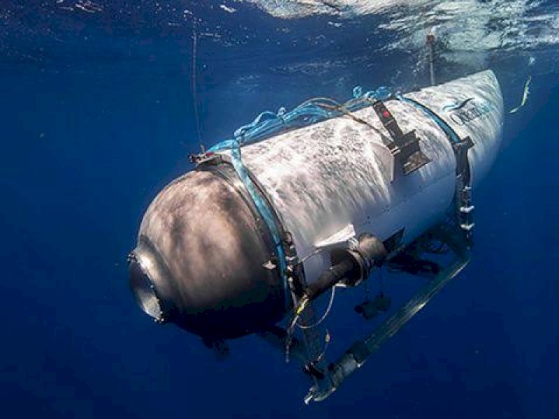Kapal selam Titanic yang diperkirakan meledak di kedalaman 4.000 meter. (int) 