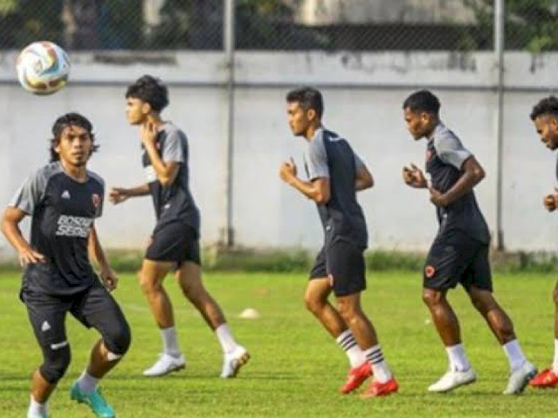 Pemain PSM menjalani latihan. (int) 