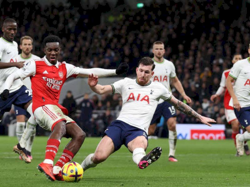 Arsenal akan menjamu Tottenham besok malam. (int) 