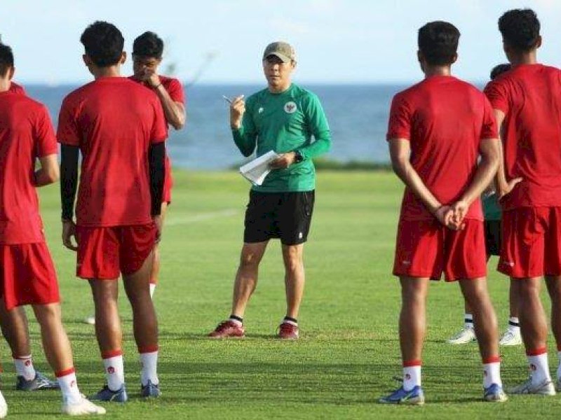 Shin Tae-yong ingin anak asuhnya mencuri poin di kandang Irak. (int) 