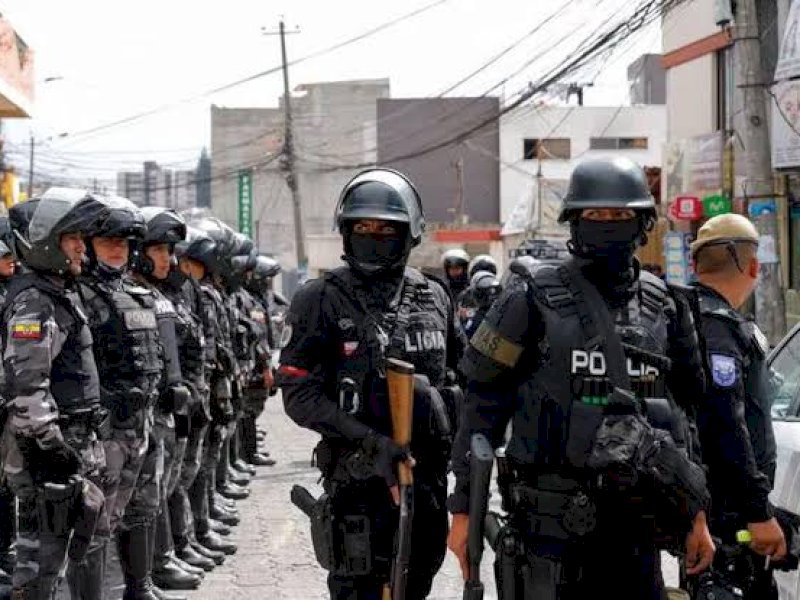 Pemerintah Ekuador mengerahkan tentara untuk mengejar bos kartel narkoba yang kabur dari penjara. (int) 