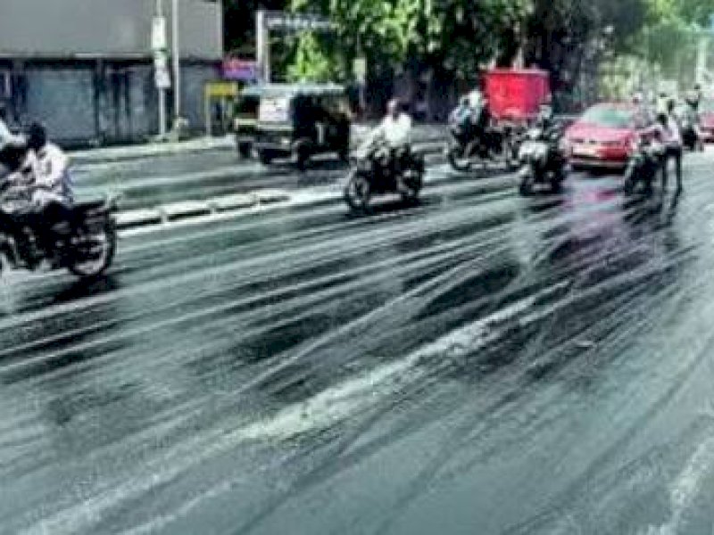 Aspal meleleh akibat suhu panas di India. (int) 