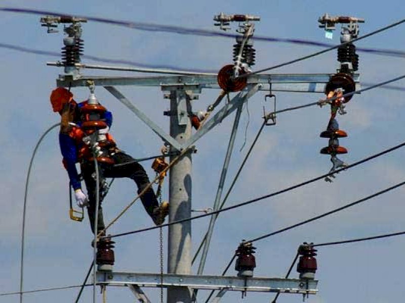 Tarif dasar listrik akan diskema ulang Agustus nanti. (ilustrasi-int) 
