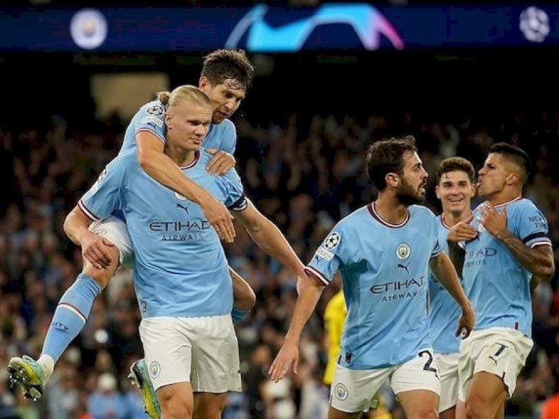 Pemain City merayakan gol yang dicetak Haaland. (int) 