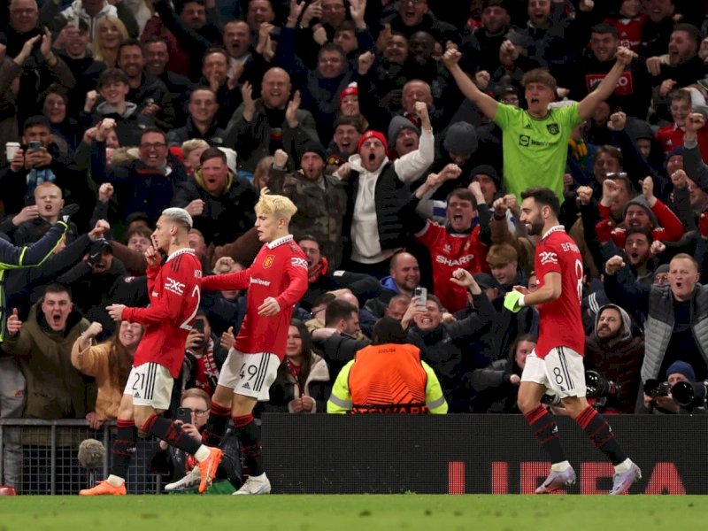 Pemain MU merayakan gol ke gawang Barcelona. (int)