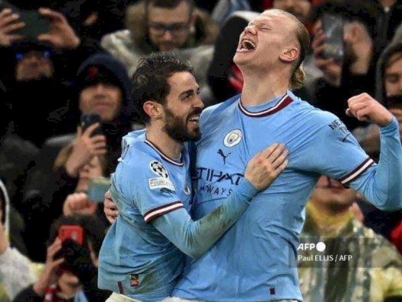 Erling Halaand merayakan gol ke gawang Bayern Munich. (int)