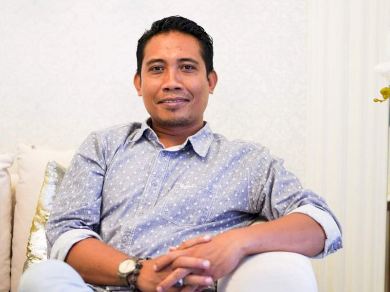 Direktur Lingkaran Jurnal Indonesia (LJI), Basri Kajang. 