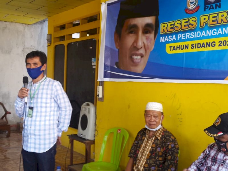 Anggota DPRD Makassar, Hamzah Hamid saat menggelar reses di Kelurahan Batua 