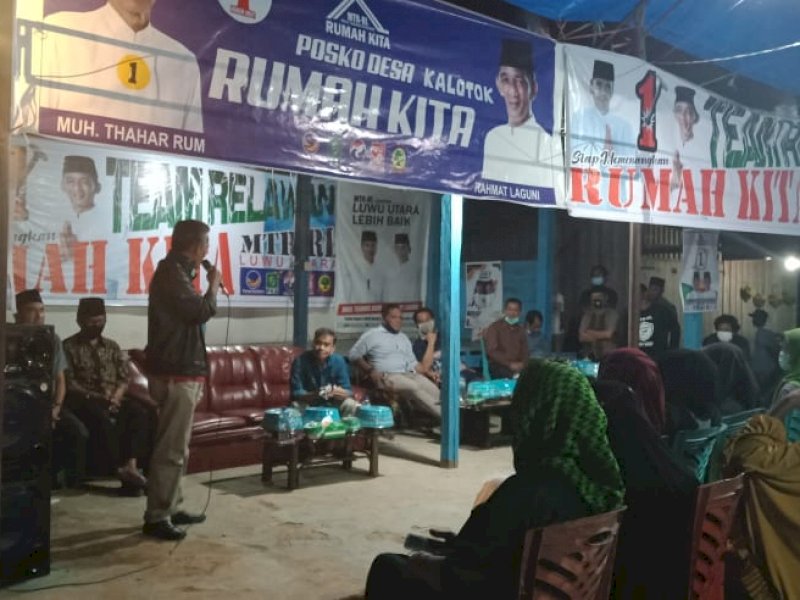 Calon Bupati Lutra, Thahar Rum saat sosialisasi di Posko Rumah Kita. 