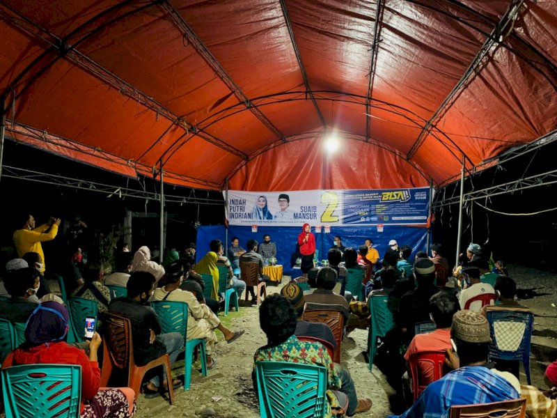 Indah Putri Indriani saat sosialisasi di Awo-awo. 