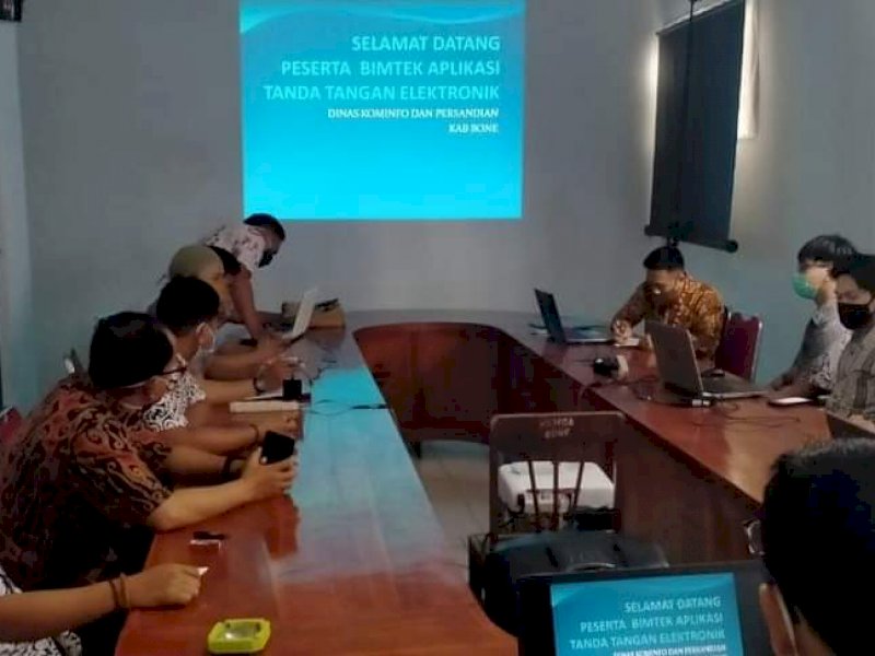 Bimtek Dinas Komunikasi Informatika dan Persandian Bone. 