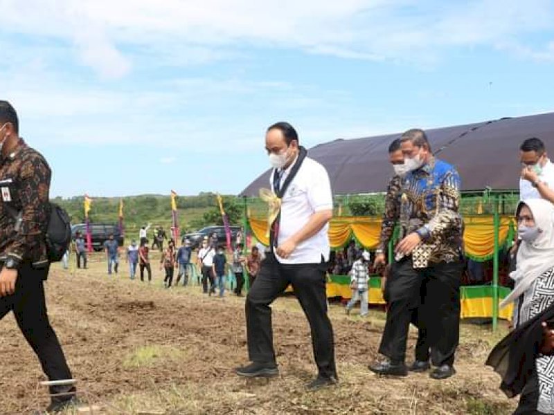 Wamendes PDTT Budi Arie Setiadi saat Kunker di Wajo. 