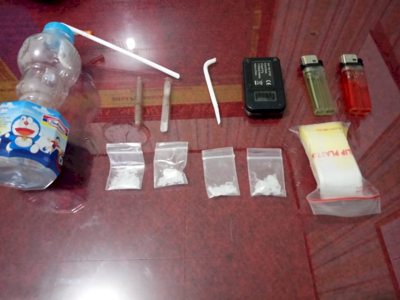 Barang bukti terduga penyalahgunaan sabu di Wajo