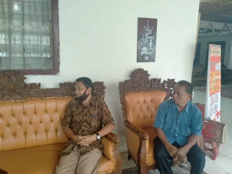Tim Hukum Theo-Zadrak Yohanis Kundang. 