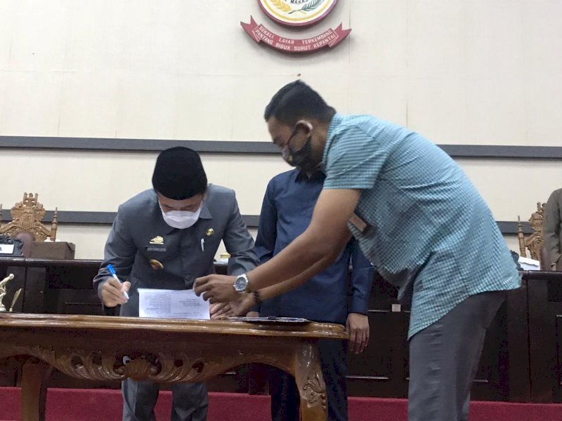 Pengesahan Ranperda Penyusunan Produk Hukum jadi Perda. 