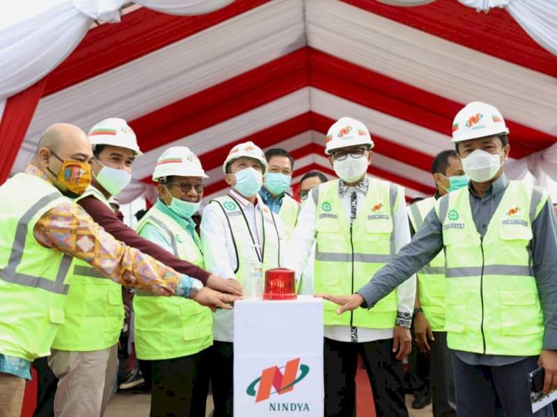 Peresmian pengerjaan pedestrian Jalan Metro Tanjung Bunga. 