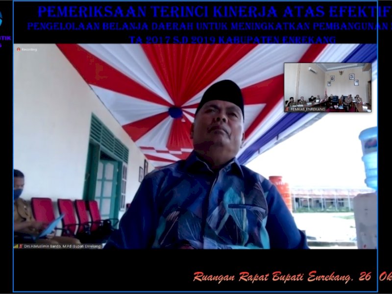 Bupati Enrekang Muslimin Bando saat mengikuti pemeriksaan BPK. 