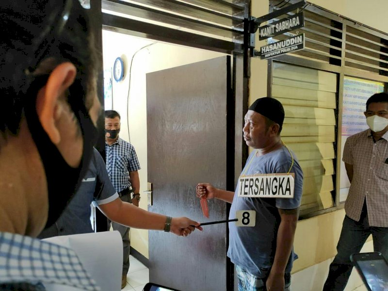 Rekonstruksi pembunuhan di Rusunawa Rajawali. 