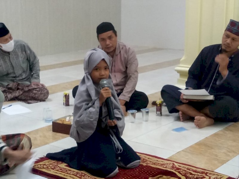 Peserta Lomba Azizah. 