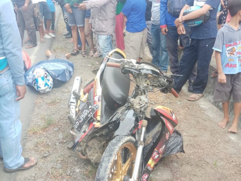 Kendaran Irwan yang hancur usai menabrak mobil. 