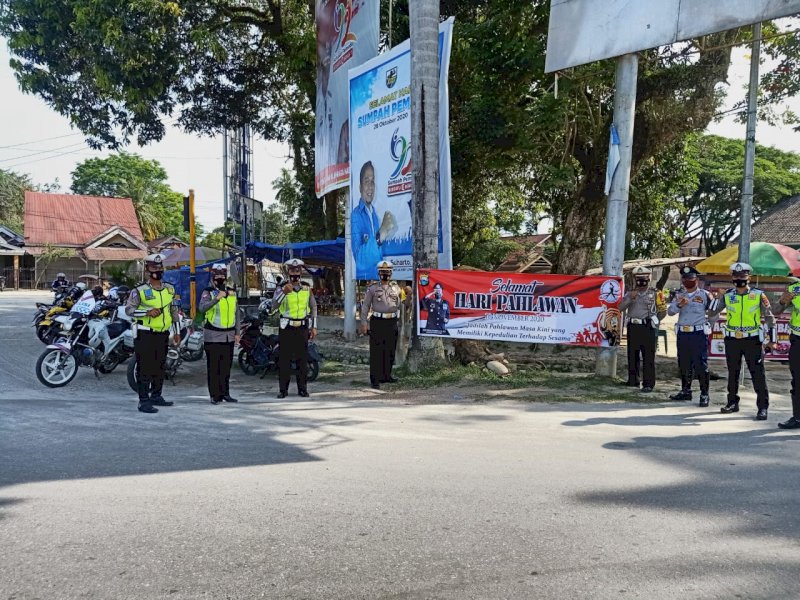 Satlantas Polres Lutra. 
