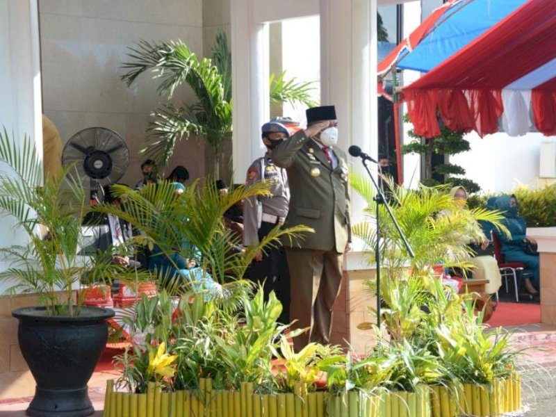 Bupati Bone Fashar Padjalangi. 