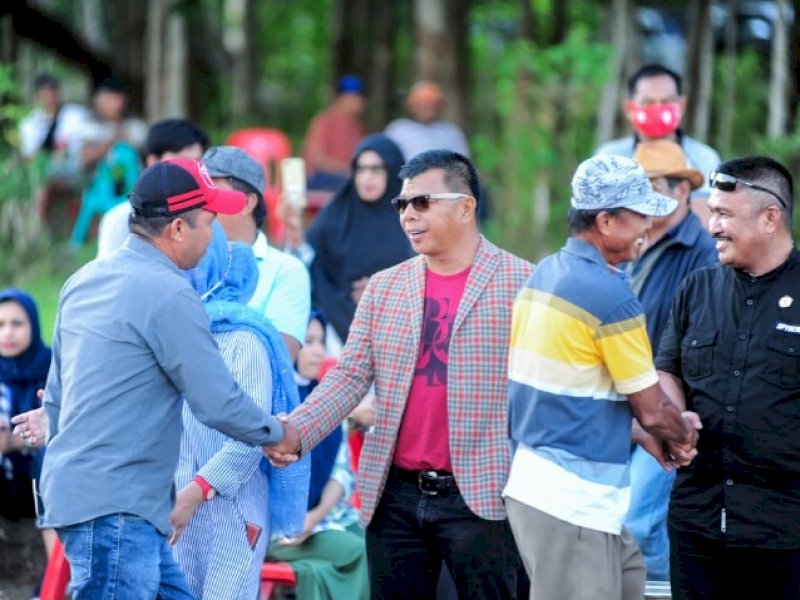 Pasangan Andi Muchtar Ali Yusuf - Andi Edy Manaf mengecam keras dugaan kampanye hitam.