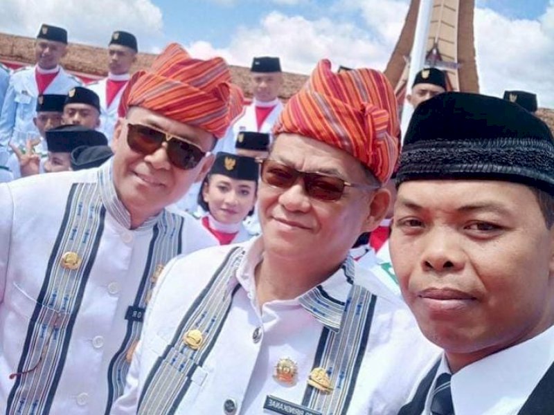 Pasangan petahana Nicodemus-Victor yang kembali maju di Pilkada Tator.