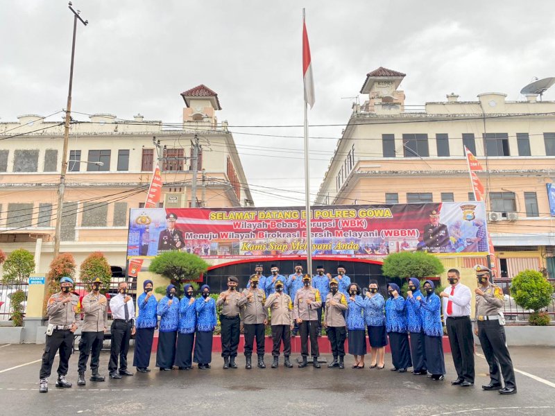Kapolres Gowa memberi ucapan HUT Korpri, Senin (30/11/2020).
